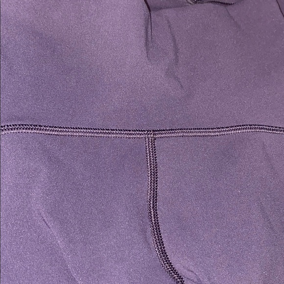Lululemon Black Current Train times crops 17’’ - Picture 7 of 8